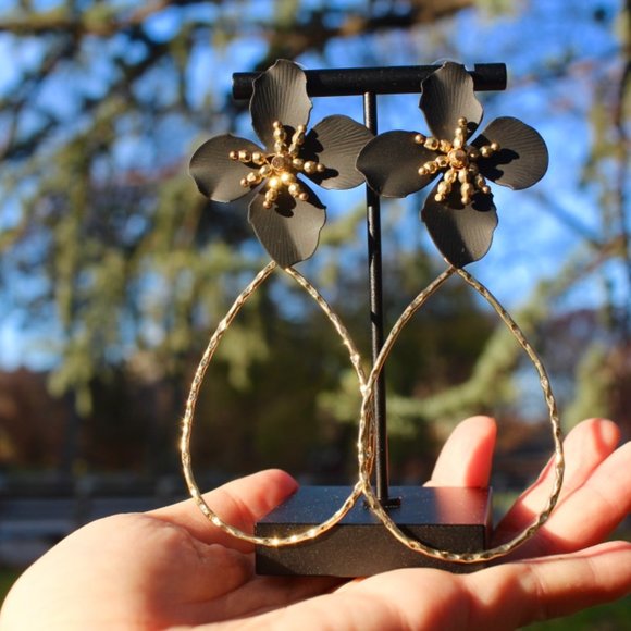 Anthropologie Flower Petals Drop Big Hoop Earrings - Picture 8 of 10